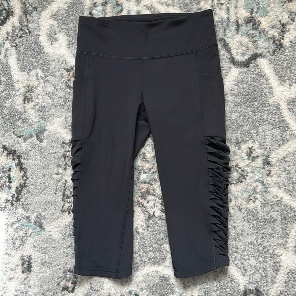 Lululemon Sharp Turns Crop 17"